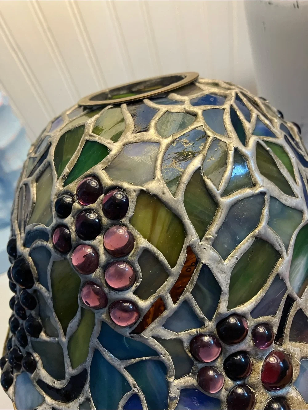 Vintage Quoizel Tiffany Style Stained Glass Pendant Hanging Ceiling Lamp